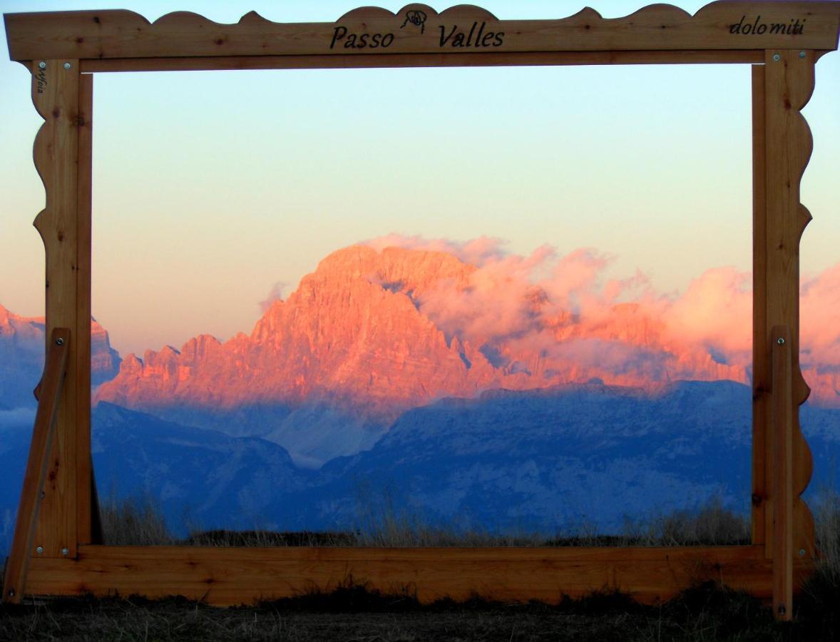 فالكادي Rifugio Capanna Passo Valles المظهر الخارجي الصورة